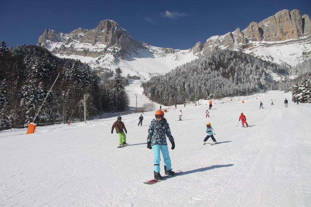 Gite Proche Des Passerelles Et Du Lac De Monteynard Saint-Martin-de-la-Cluze Kültér fotó